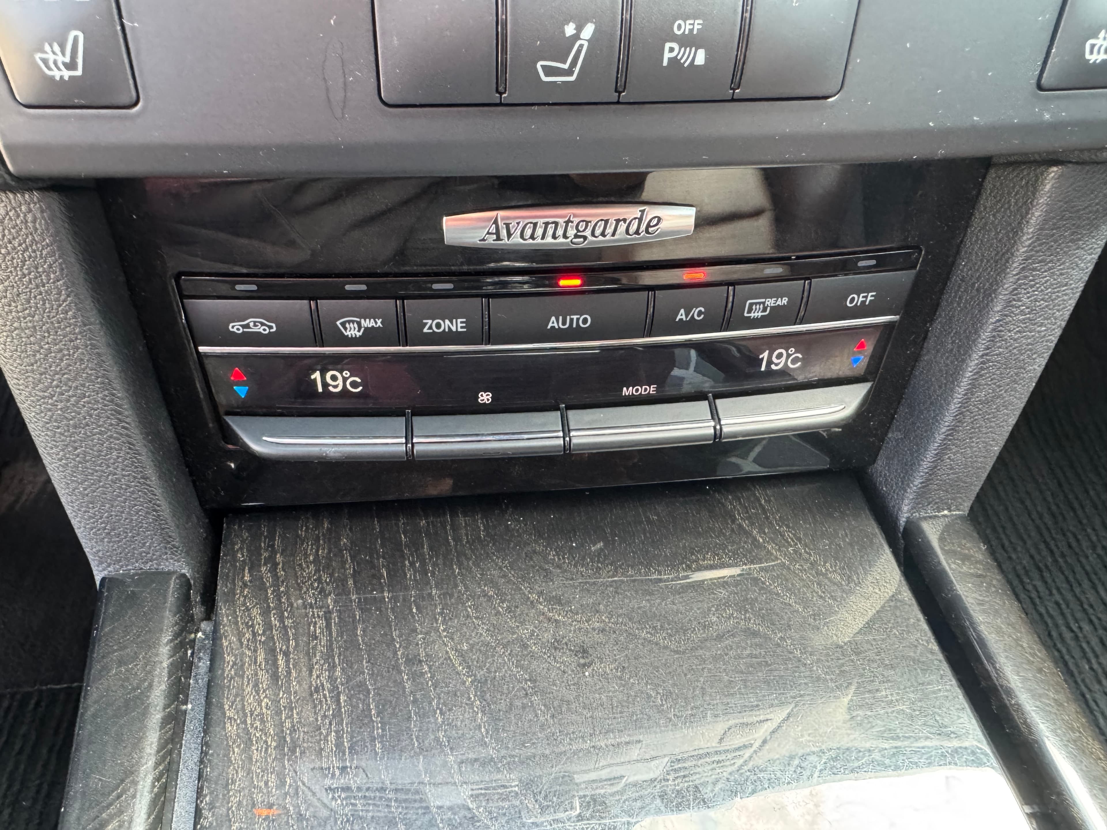 2013 Mercedes-Benz E 300 BlueTEC Hybrid Avantgarde - Thumbnail 30