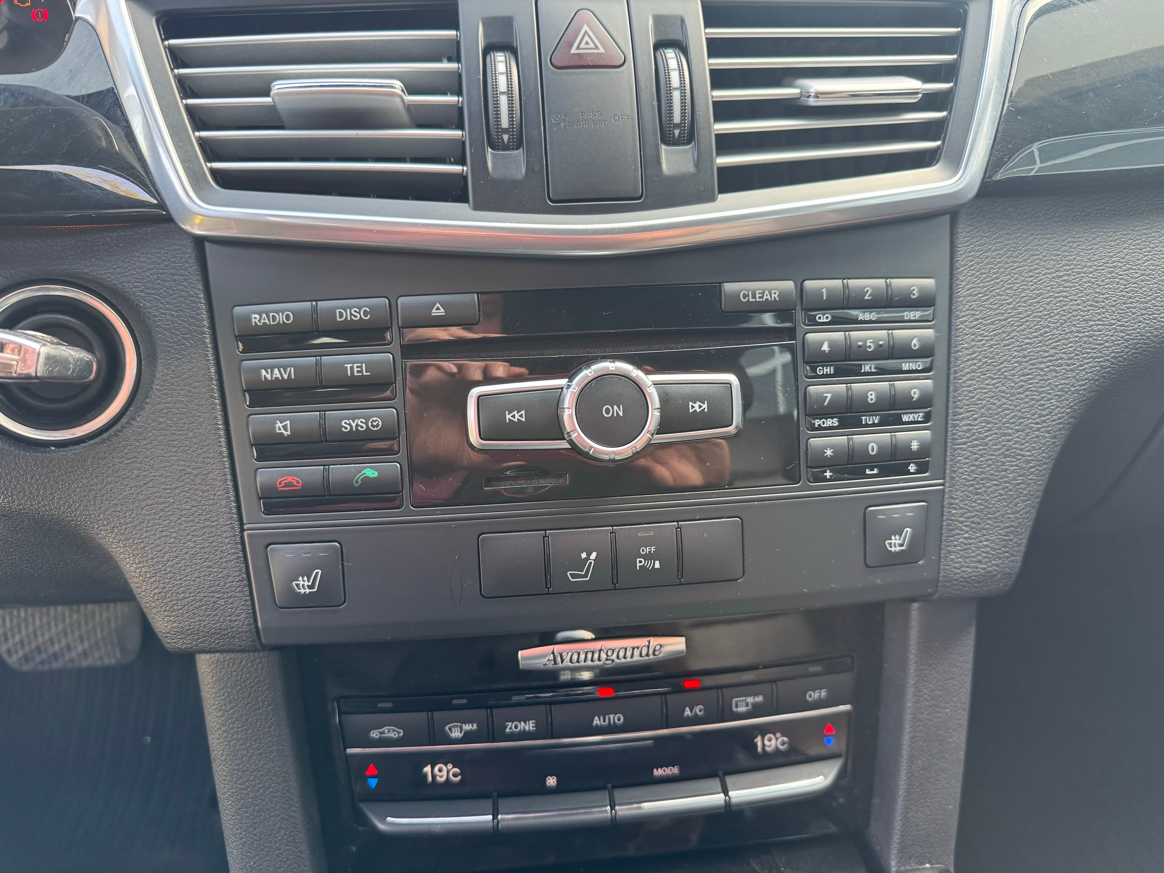 2013 Mercedes-Benz E 300 BlueTEC Hybrid Avantgarde - Thumbnail 29