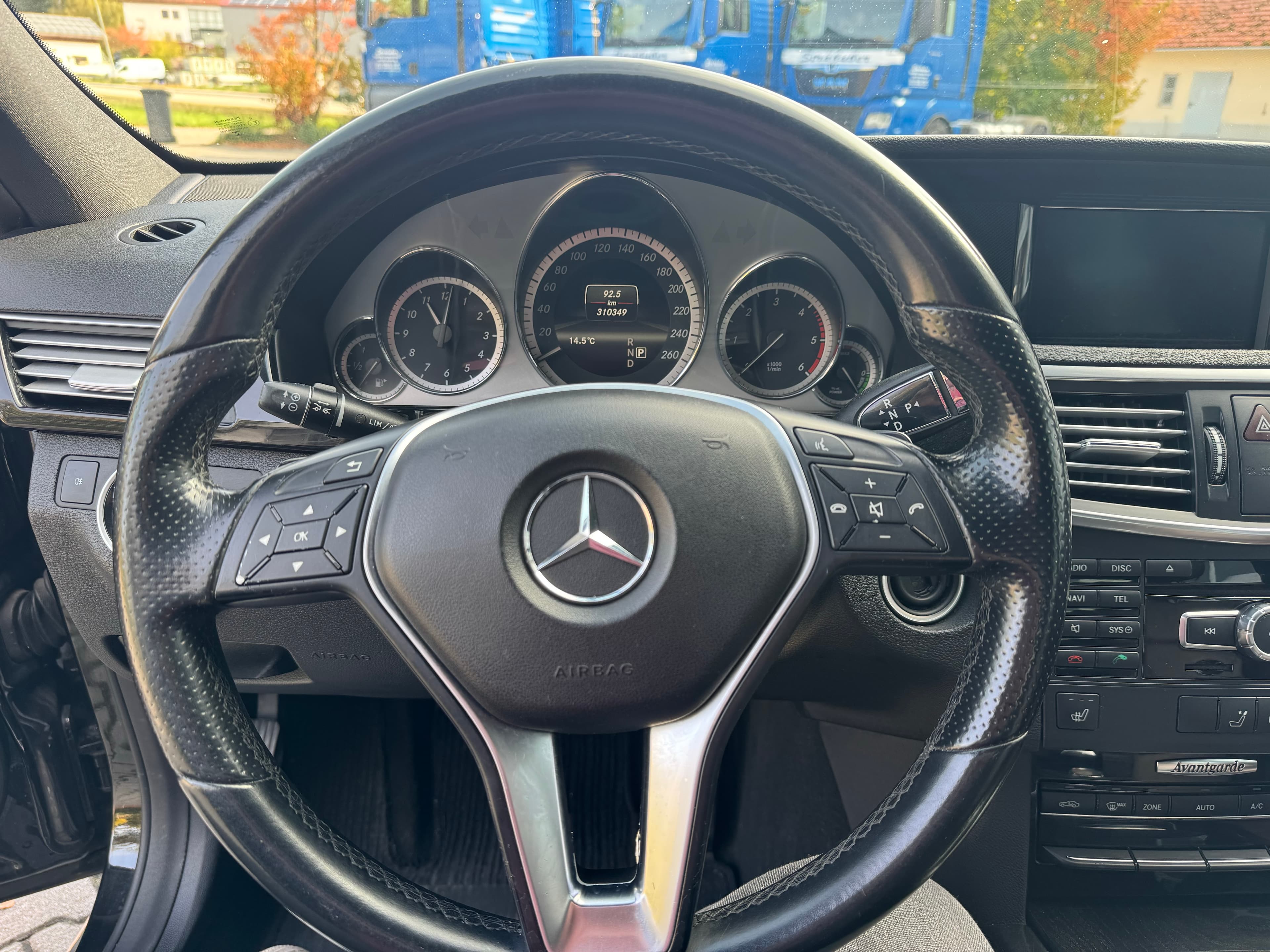 2013 Mercedes-Benz E 300 BlueTEC Hybrid Avantgarde - Thumbnail 11
