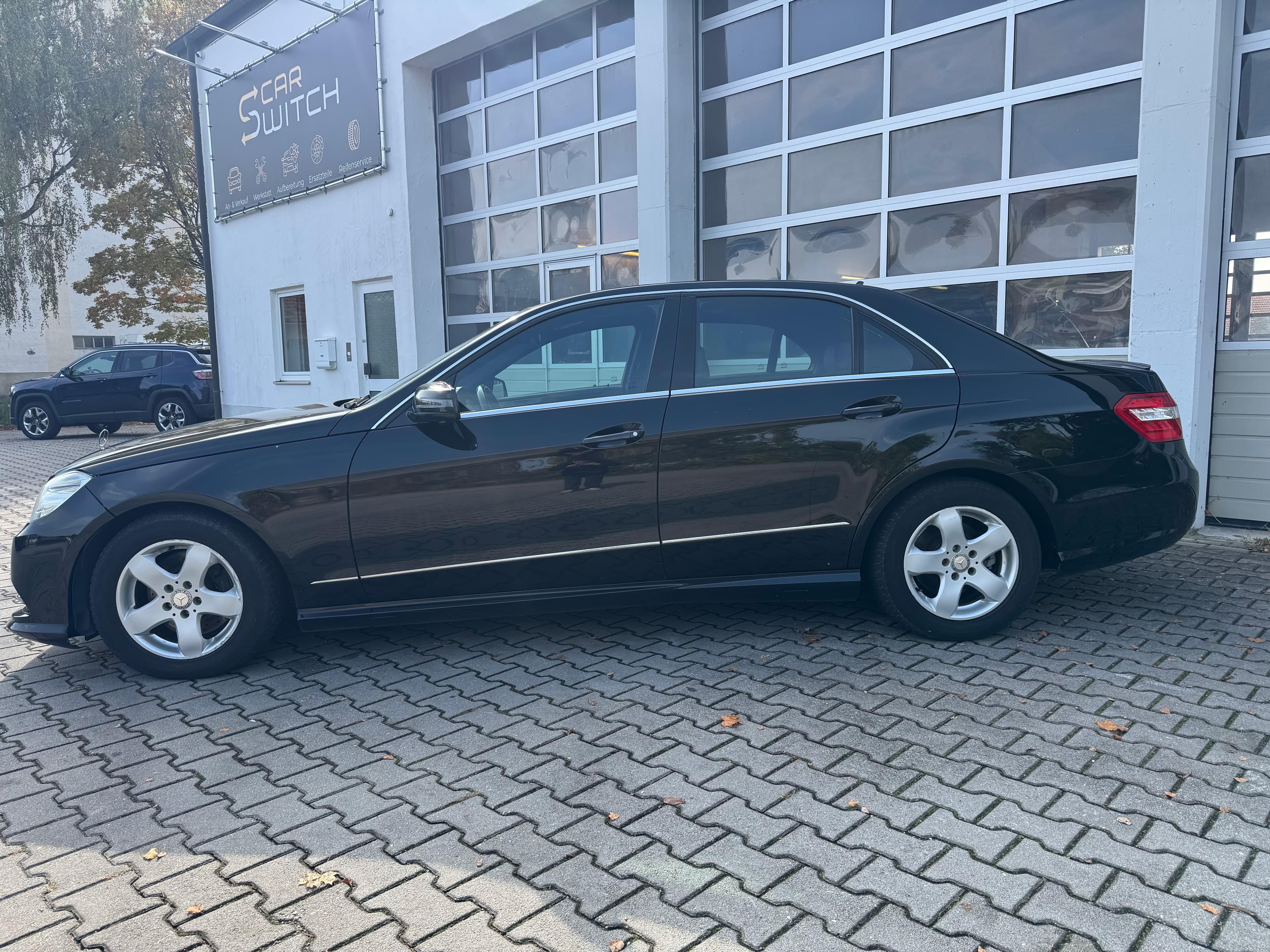 2013 Mercedes-Benz E 300 BlueTEC Hybrid Avantgarde - Thumbnail 3